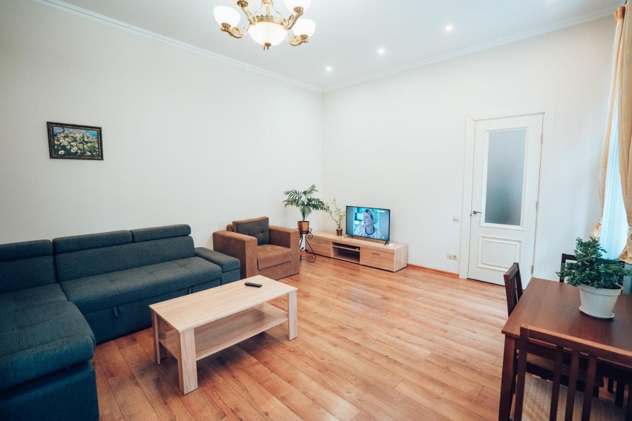 Wonderful Flat On City Center Ужгород Екстер'єр фото