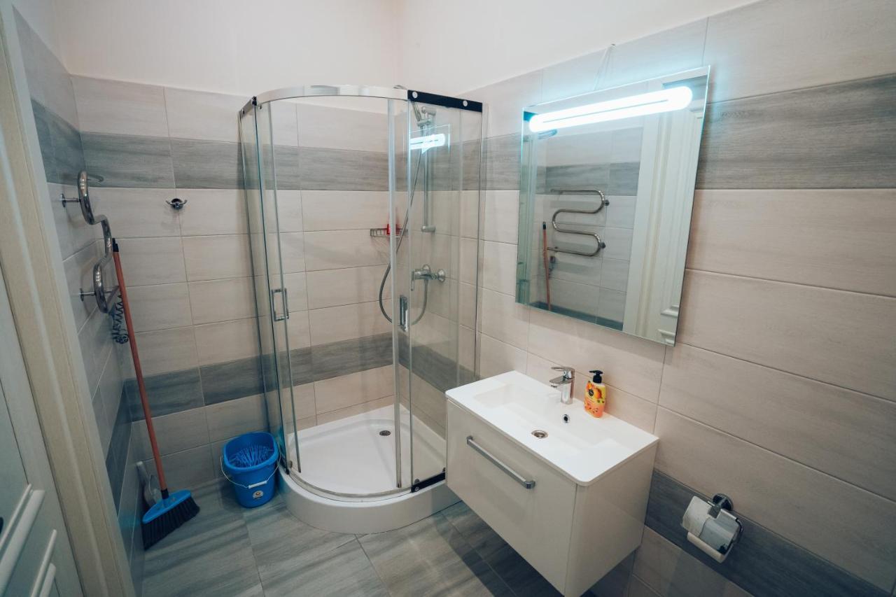 Wonderful Flat On City Center Ужгород Екстер'єр фото