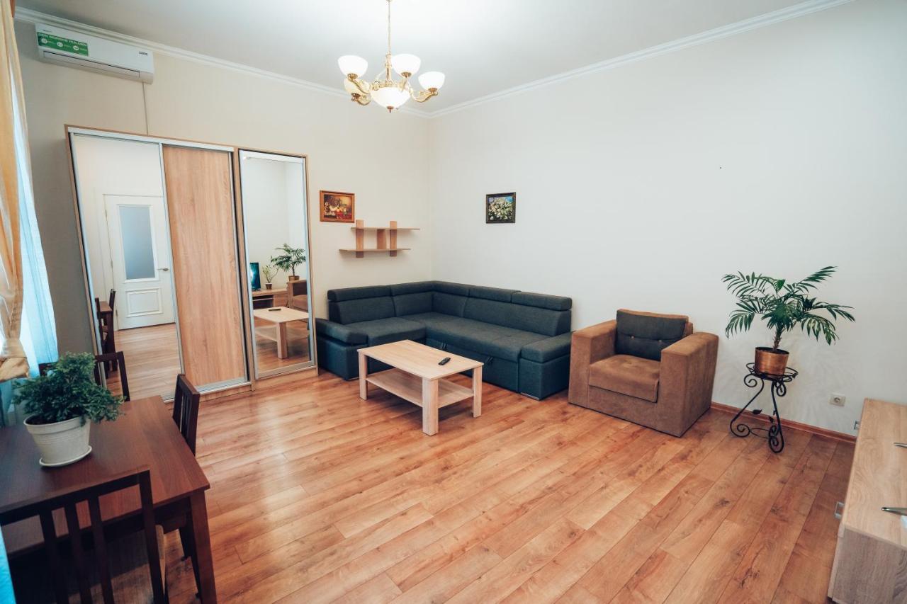Wonderful Flat On City Center Ужгород Екстер'єр фото